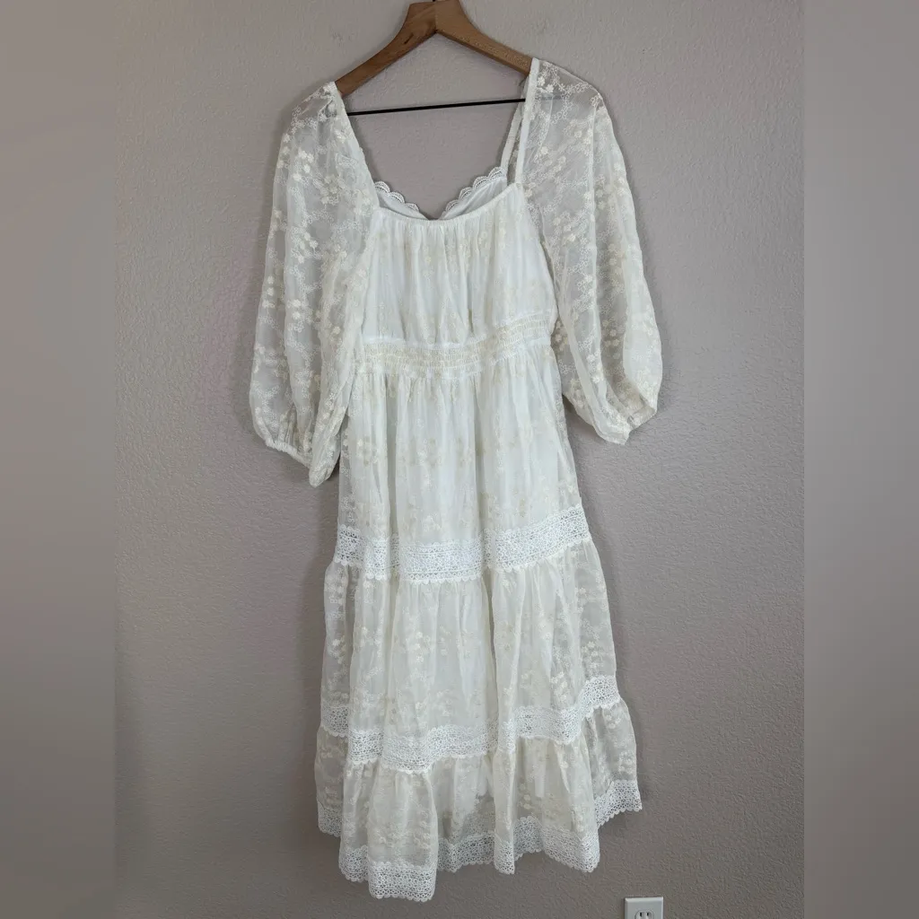 A Collective Story White Embroidered Tiered Floral Lace Midi Dress size Medium - Image 8
