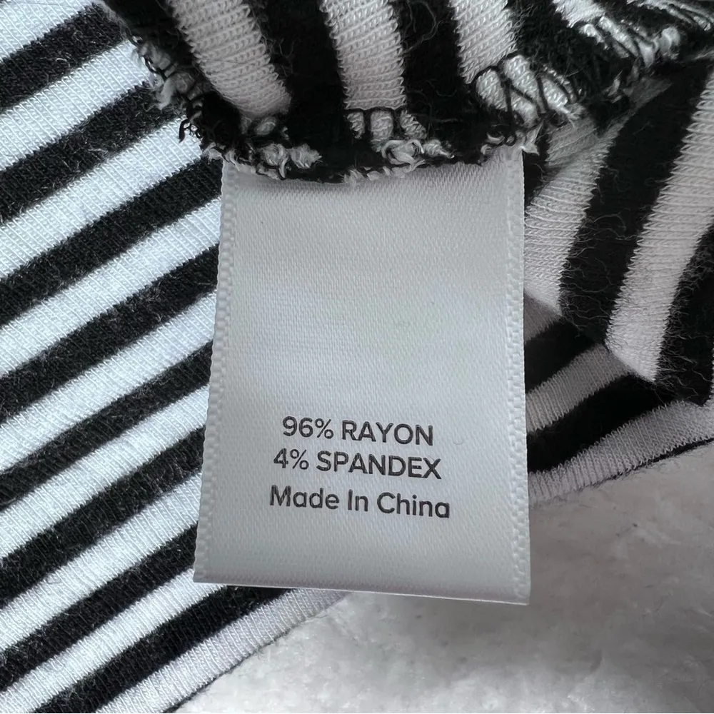 Evereve Black and White Striped Sleeveless Top - Image 9