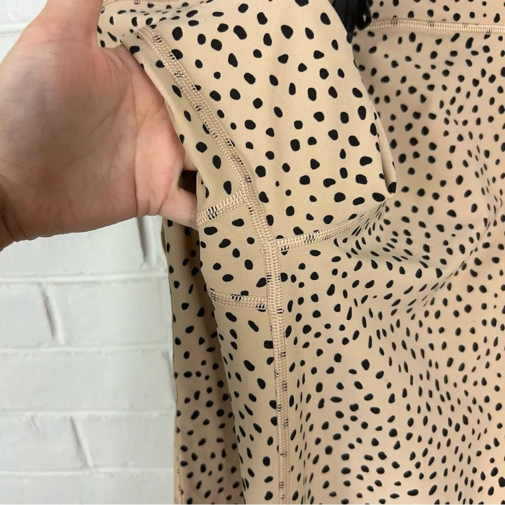 White Fox Boutique X Sarah’s Day X WFA Speckle Leggings in Sand Size M - Image 6