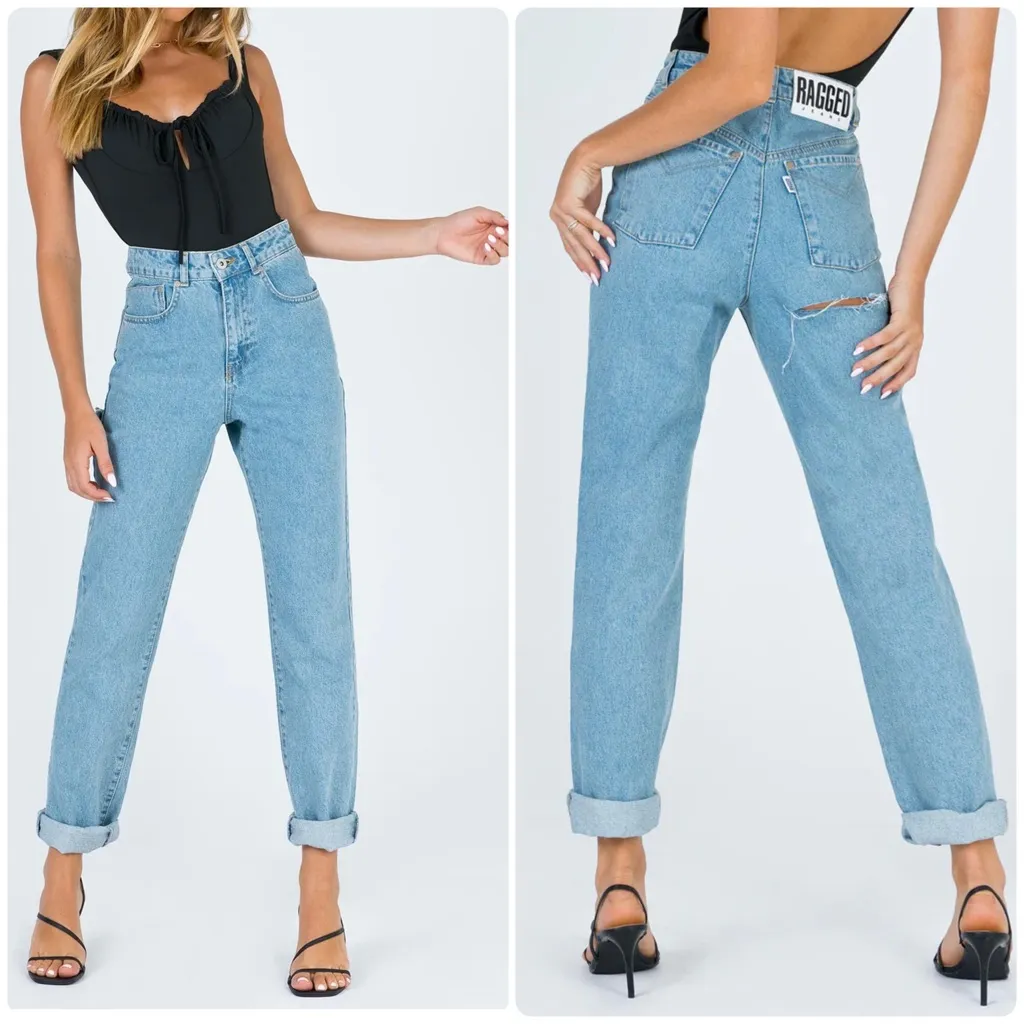 NEW Ragged Priest Butt Cut Jeans in Light Blue Denim Womens 26 Straight Leg - Image 2