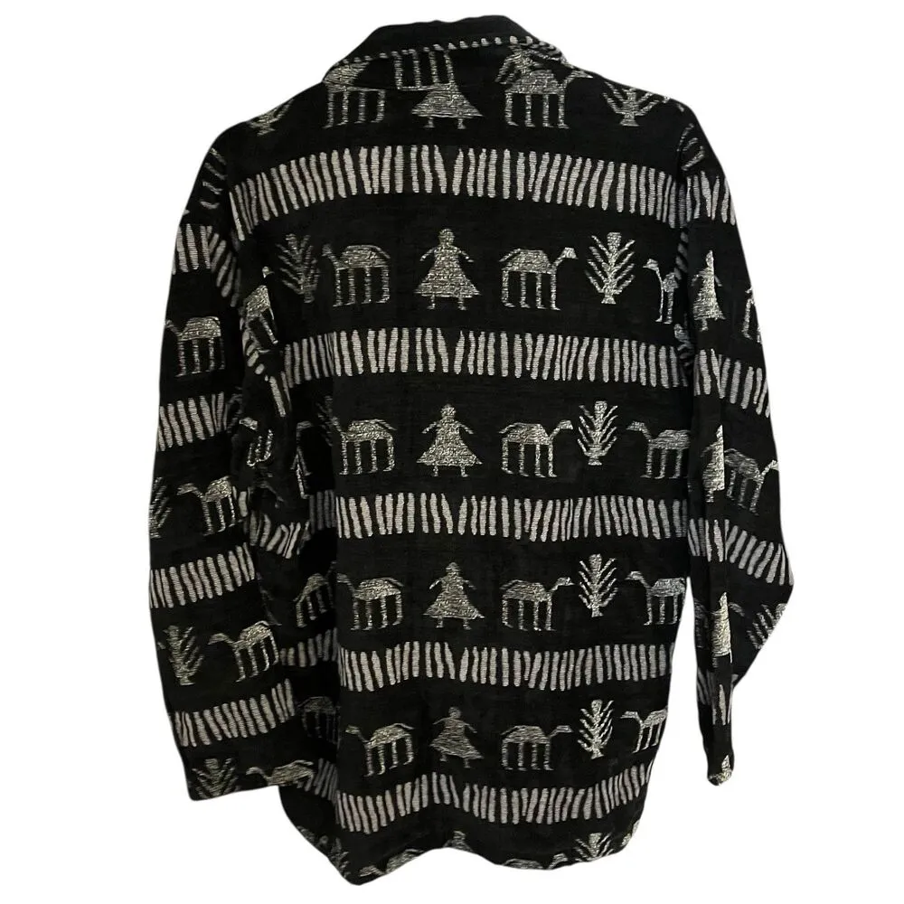 Chicos Design women's sz 3 black grey primitive print button up jacket - Image 2