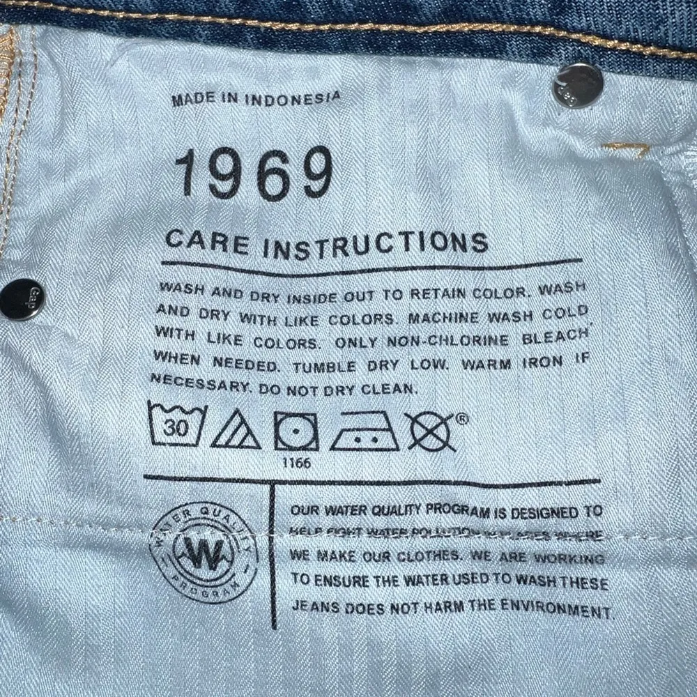 Gap jean shorts - Image 5