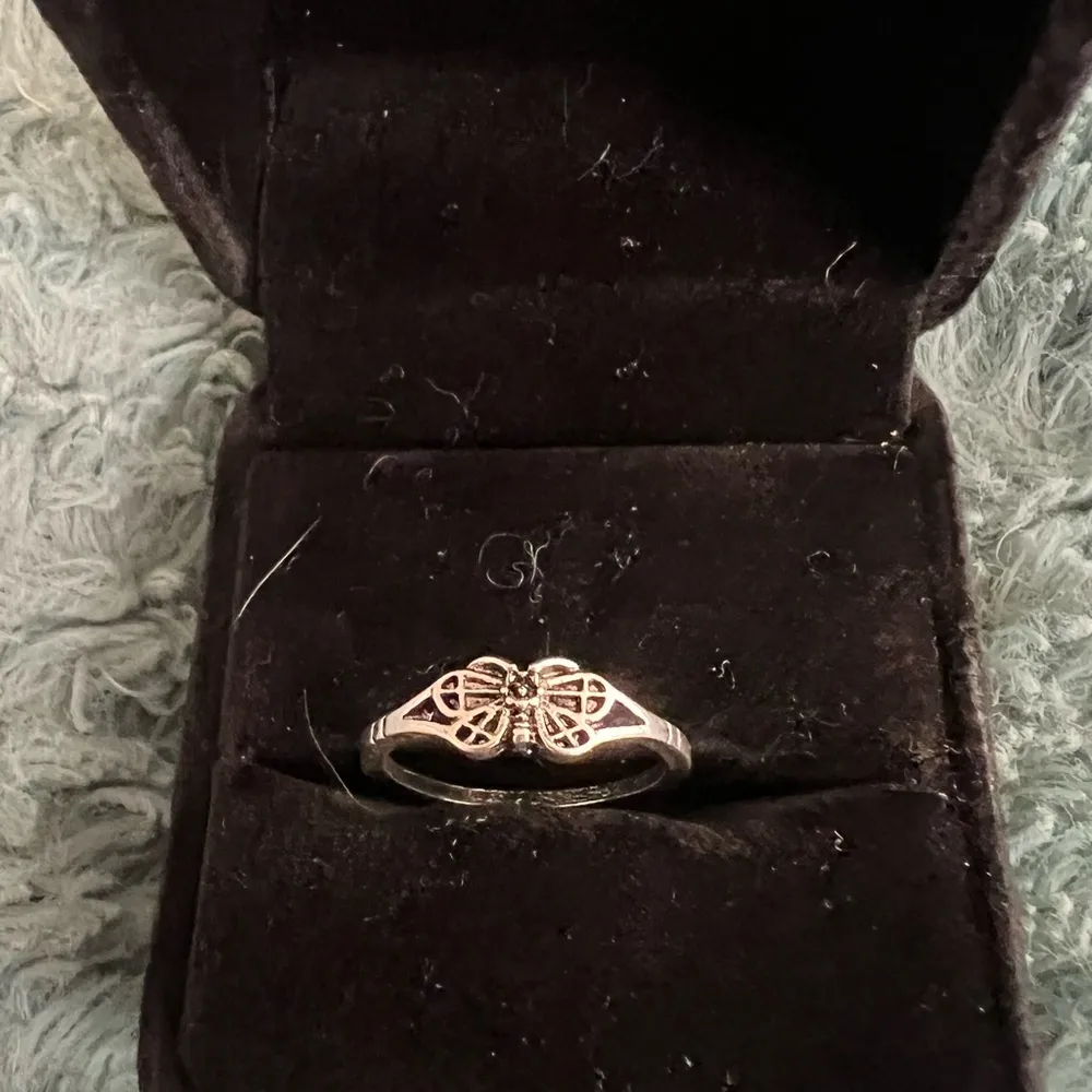 Women’s Stainless Steel Silver Band Size 7 - Image 2