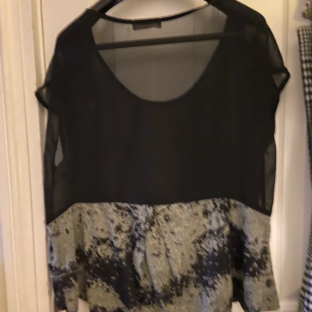 Solemio Black Asymmetrical Short Sleeve Blouse - Image 4