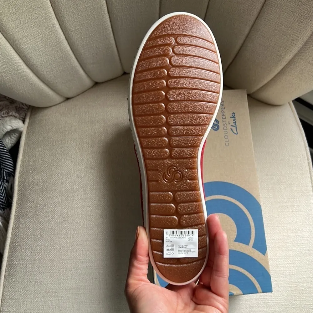 Clarks Glow Step Glow On CloudSteppers Shoes Red slip on Sneakers Comfort Size 10 - Image 5