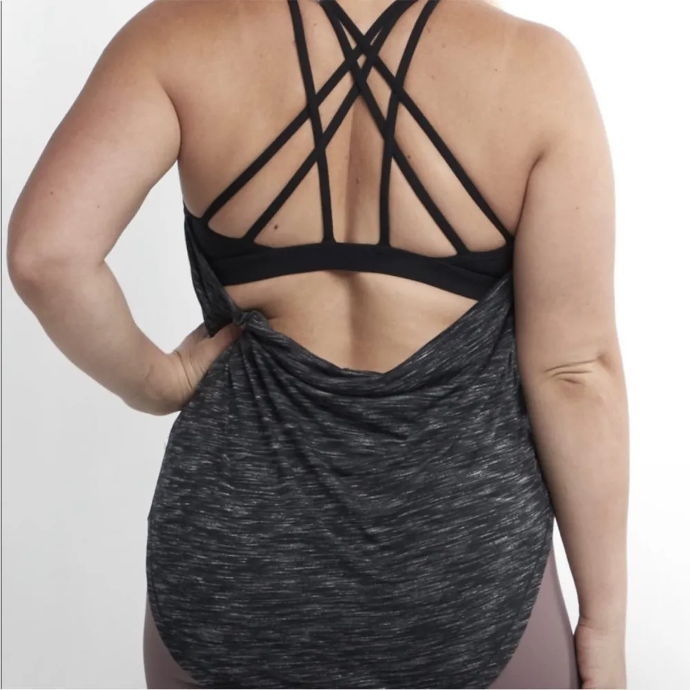 Athletic Tank with built in bra Savvi Black Size L - Image 6