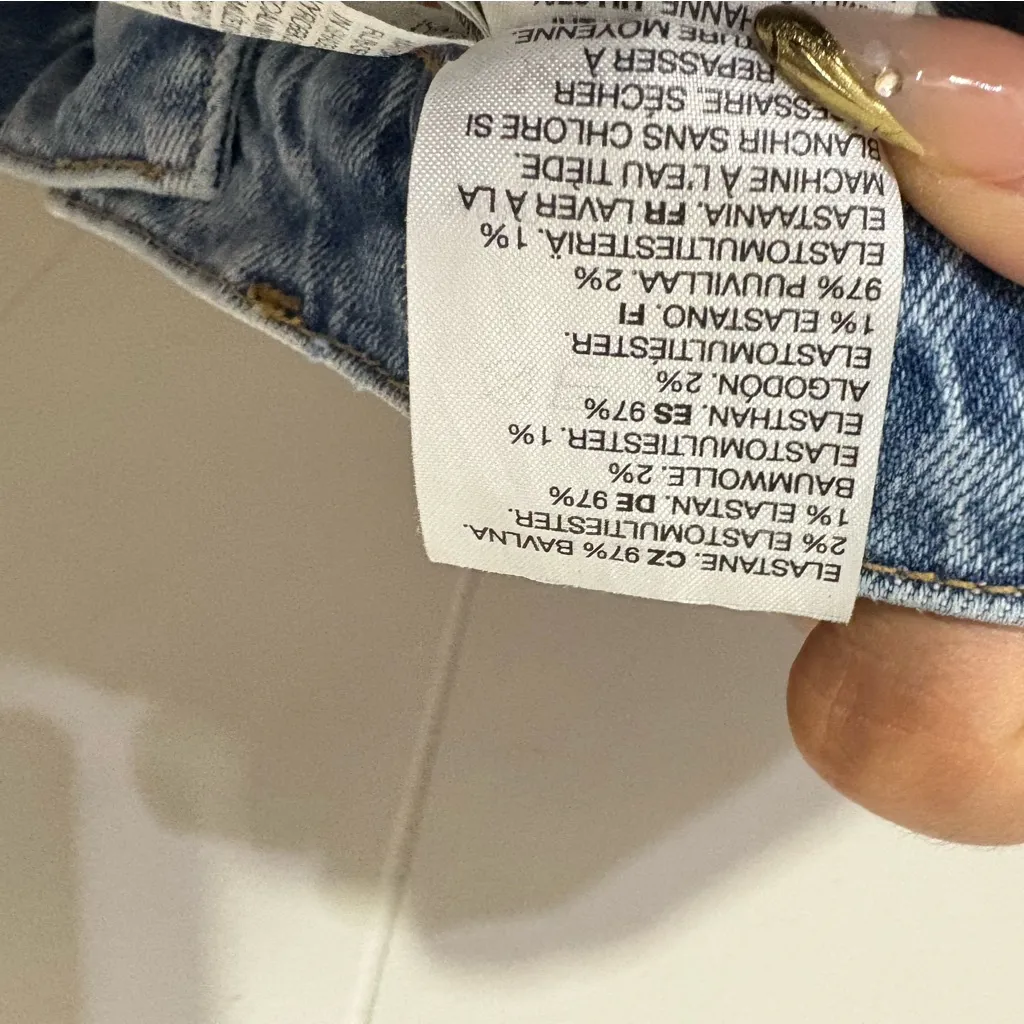 & Other Stories Favorite Cut High - Image 11