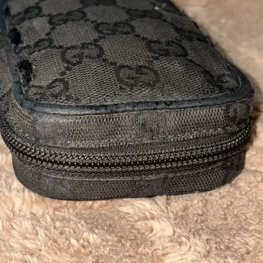 Gucci Black GG Monogram Canvas Small Pouch Bag Zipper Closure Logo Plate - Image 7