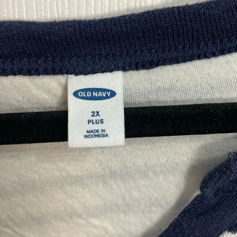 Old Navy Blue and white striped top 2x - Image 2