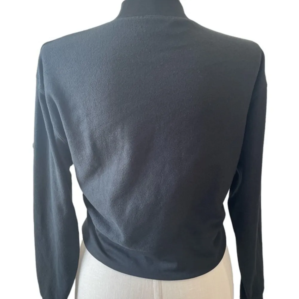 Abound sweater crop teddy bear long
sleeve crew neck NWT top black Sz Small - Image 9