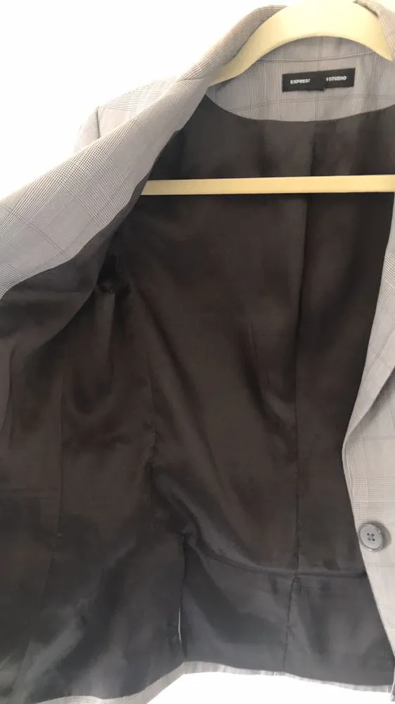 EXPRESS Woman’s Blazer - Image 5