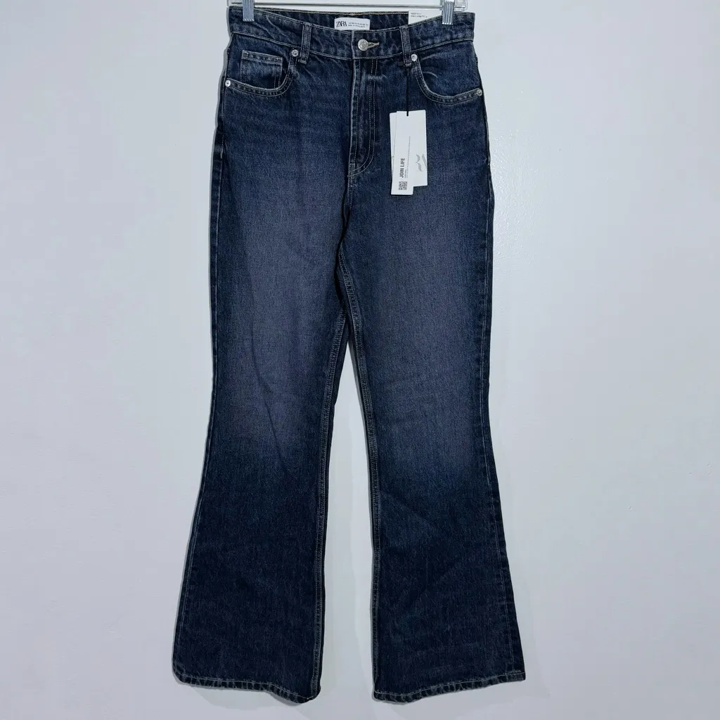 NWT Zara High Rise Flare Leg Full Length Jeans Bloggers Favorite Size 4‎ - Image 2