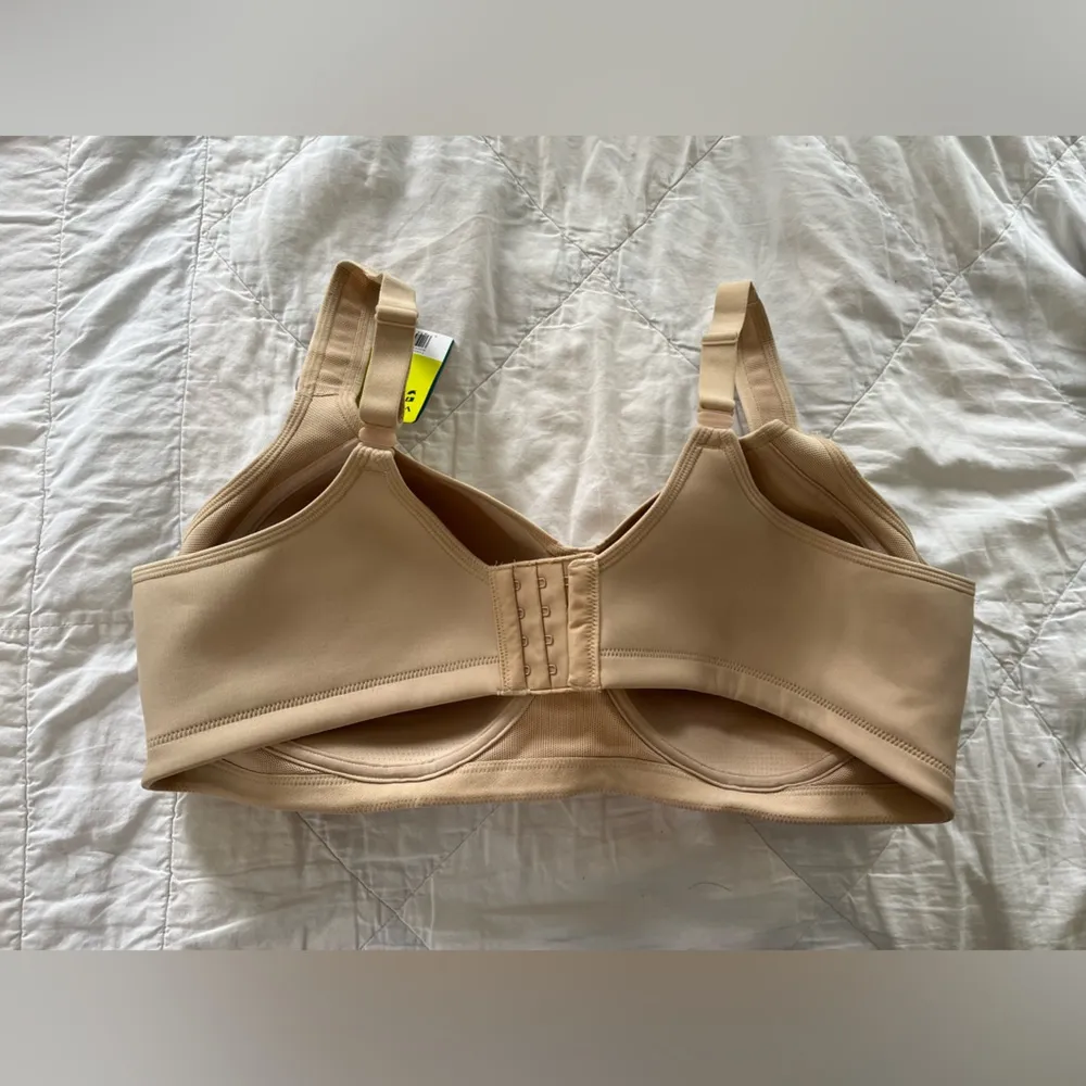 NWT: Vanity Fair nude bra - Image 6