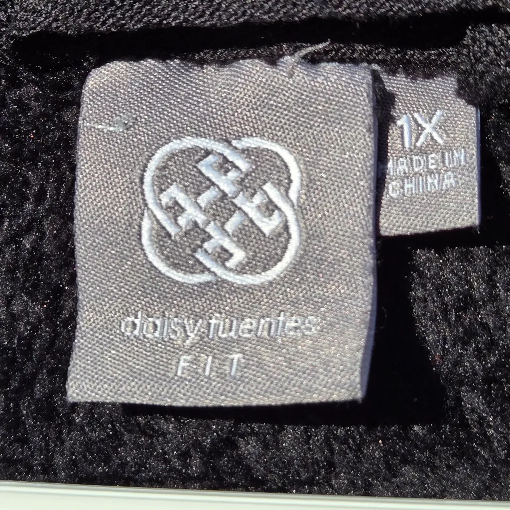 Daisy Fuentes Fit Jacket Black Fleece Hoodie 1X Full Zip - Image 2