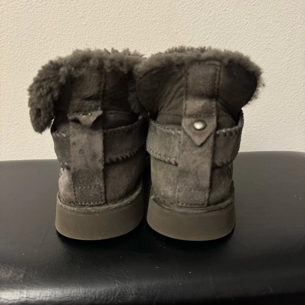 Women's McKay Winter Gray Shearling Ankle Boots. - Image 5