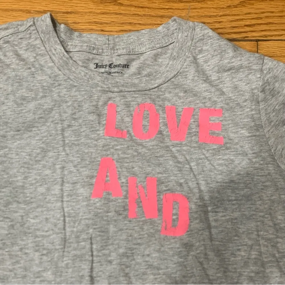 Juicy Couture Pam Gela Love and Luxe Short Sleeve T-Shirt Gray Women's Large - Image 3