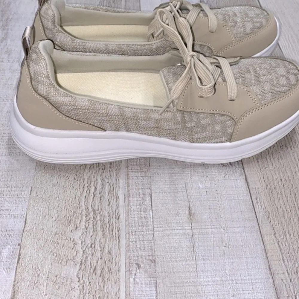 Slip on shoes size 41 US size 9-91/2 - Image 5