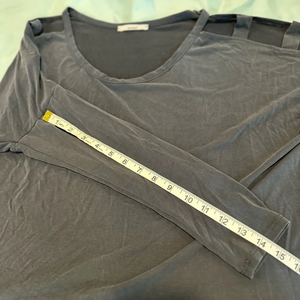 Acemi  Women’s Medium Cold Shoulder Soft Dusty Black 3/4 Sleeve Flowy Top. - Image 5