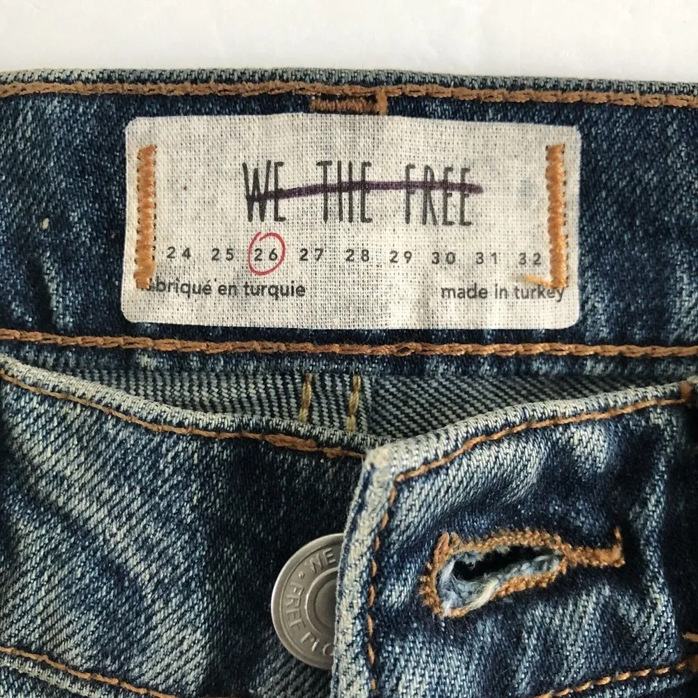 NEW WE THE FREE PEOPLE Women 26 High Rise Skinny Button Raw Hem Distressed Jeans - Image 5