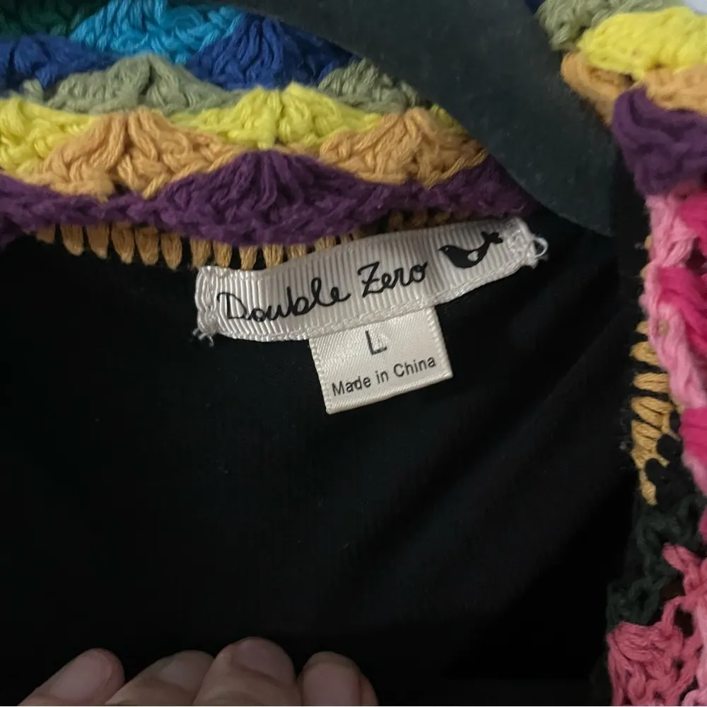 Double Zero Ladies Sweater Crocheted Size L open front - Image 4