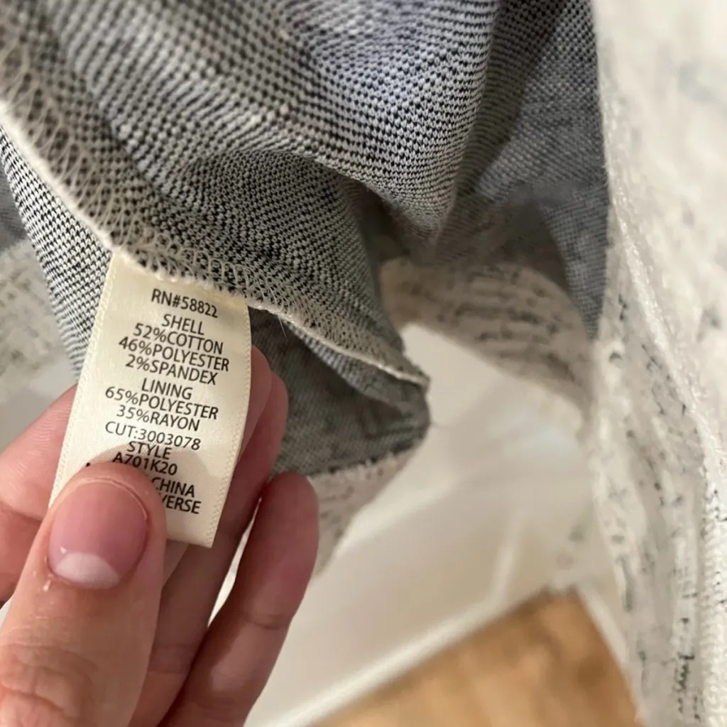 Max Studio White and Black Textured Blazer - Image 6