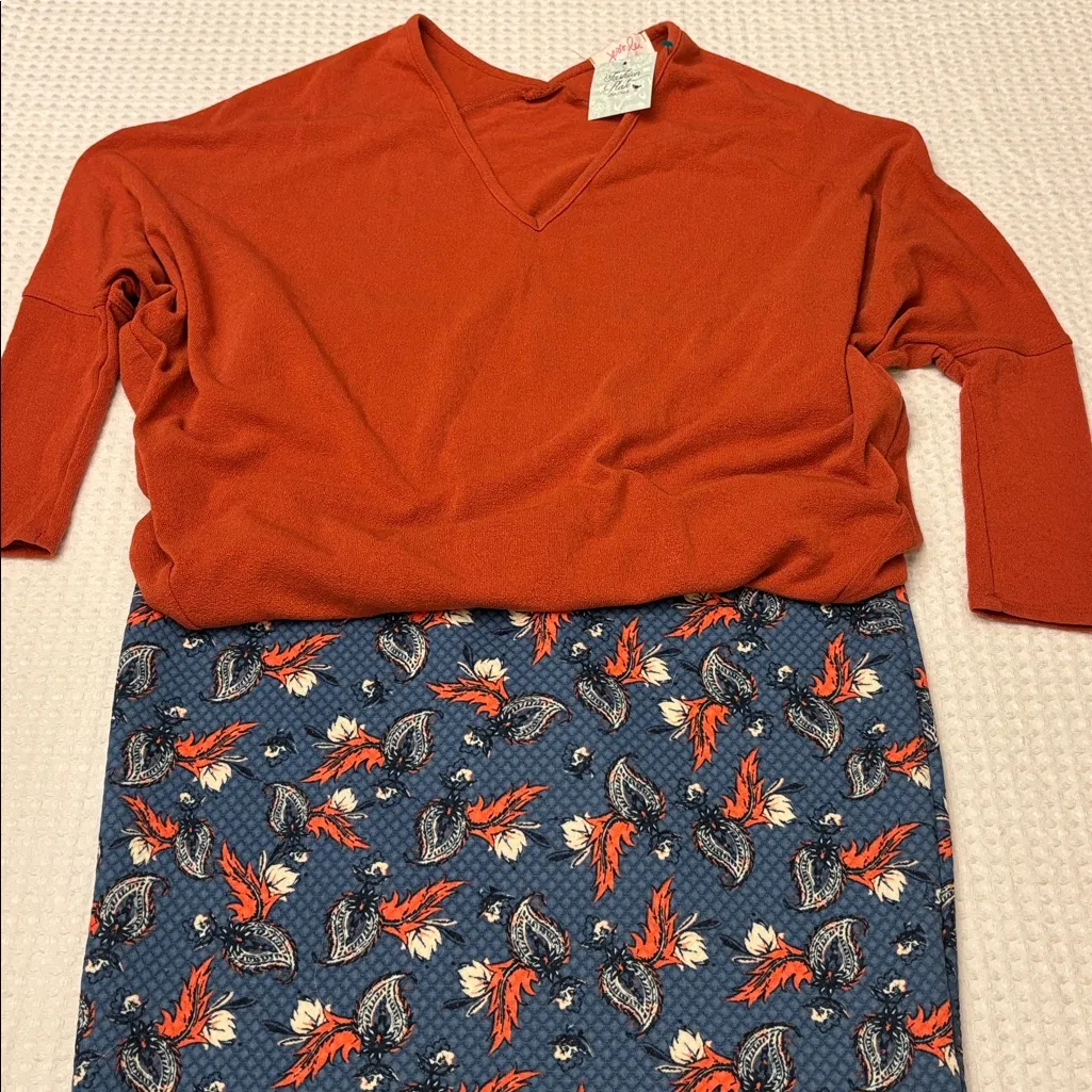 NEW! Jess Lea MEDIUM Rust V - Image 15