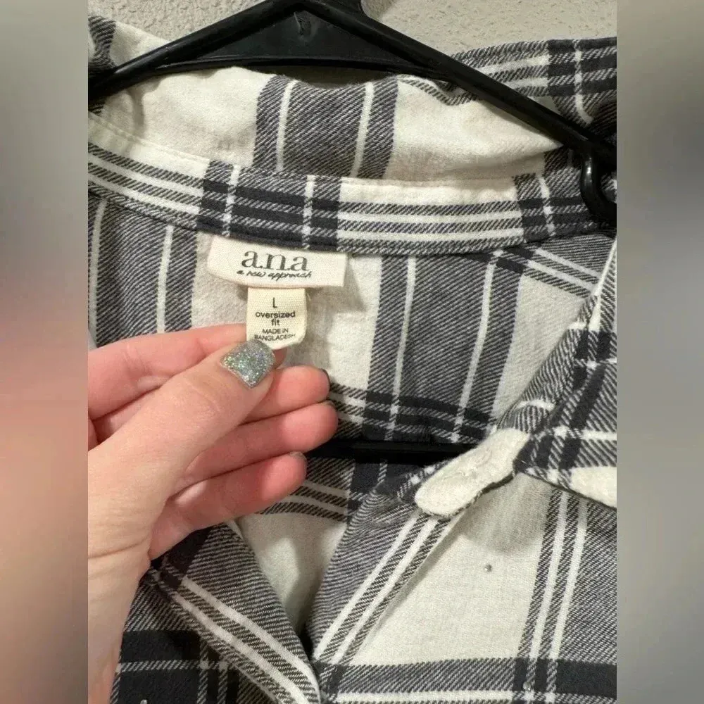 🔴a.n.a Womens Long Sleeve Flannel Shirt with Rhinestone Embellishments - Image 7