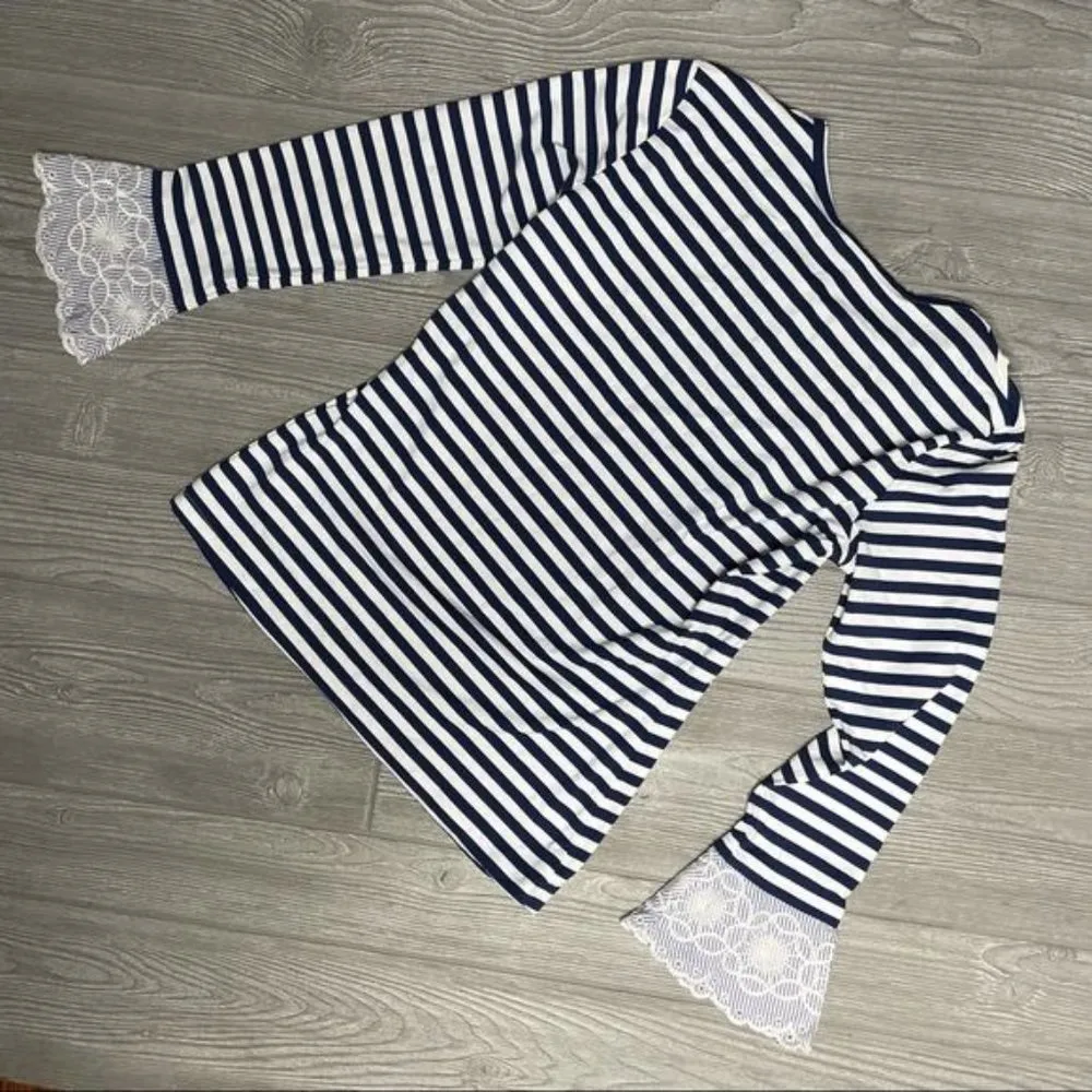 J McLaughlin eyelet bell sleeve striped long sleeve shirt blue and white small s - Image 3