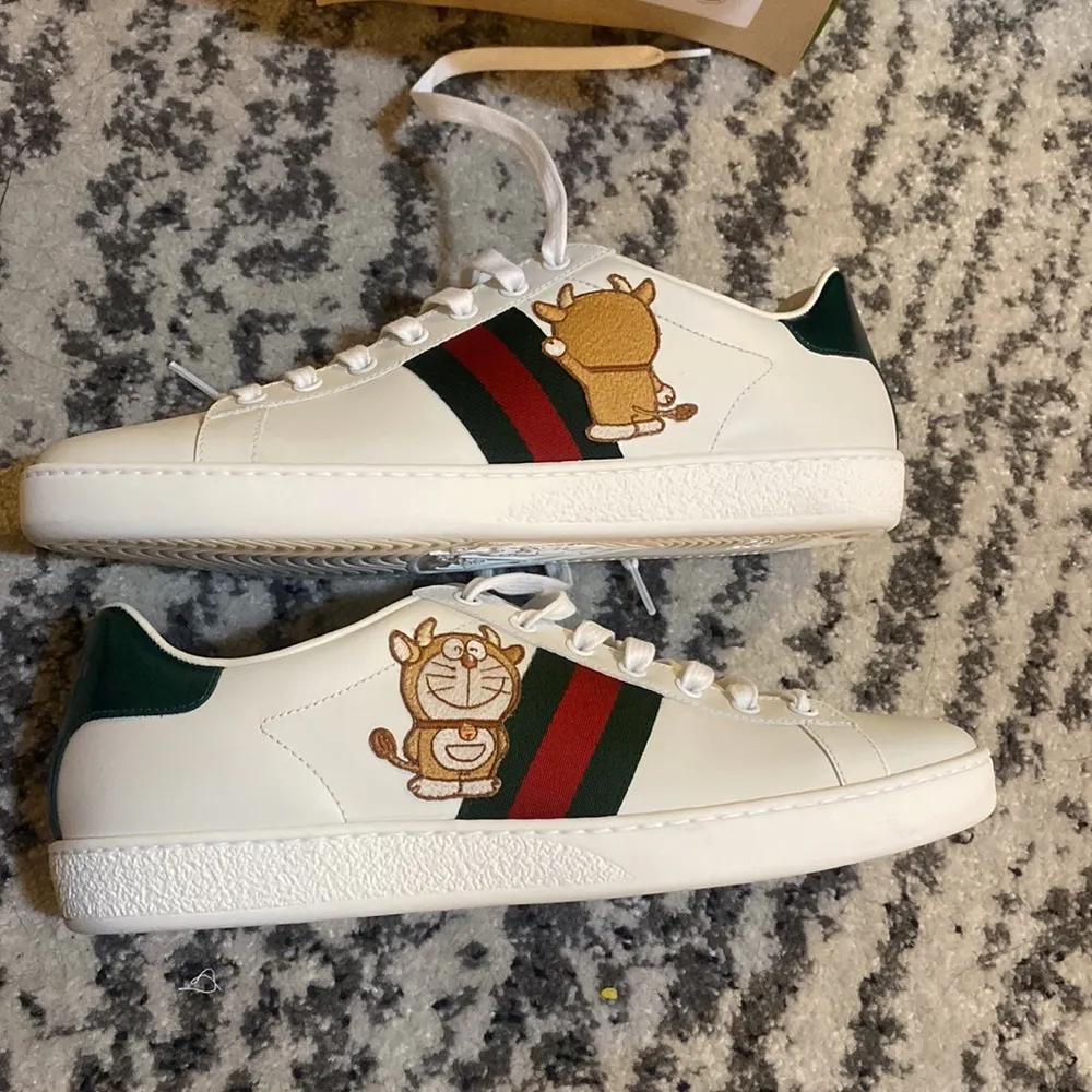 Gucci X Doraemon Women’s low top Ace Sneaker size 40.5 - Image 2