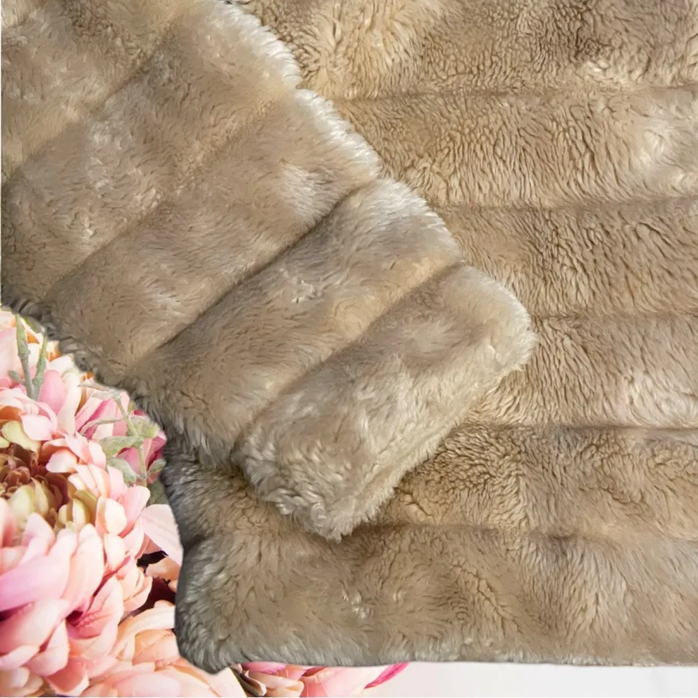 NEWING JEANS FAUX FUR COAT Y2K EUC Size undefined - Image 2