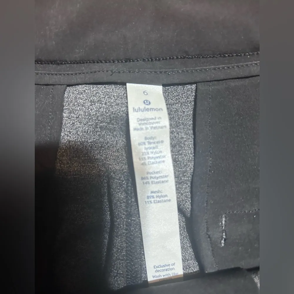 Lululemon Women’s 6  athletic button up pants grey - Image 3