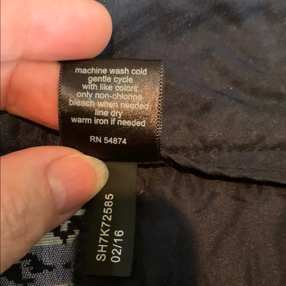 The Limited Size 6 Regular High Waist Blue and White Geometric Tribal Shorts - Image 8