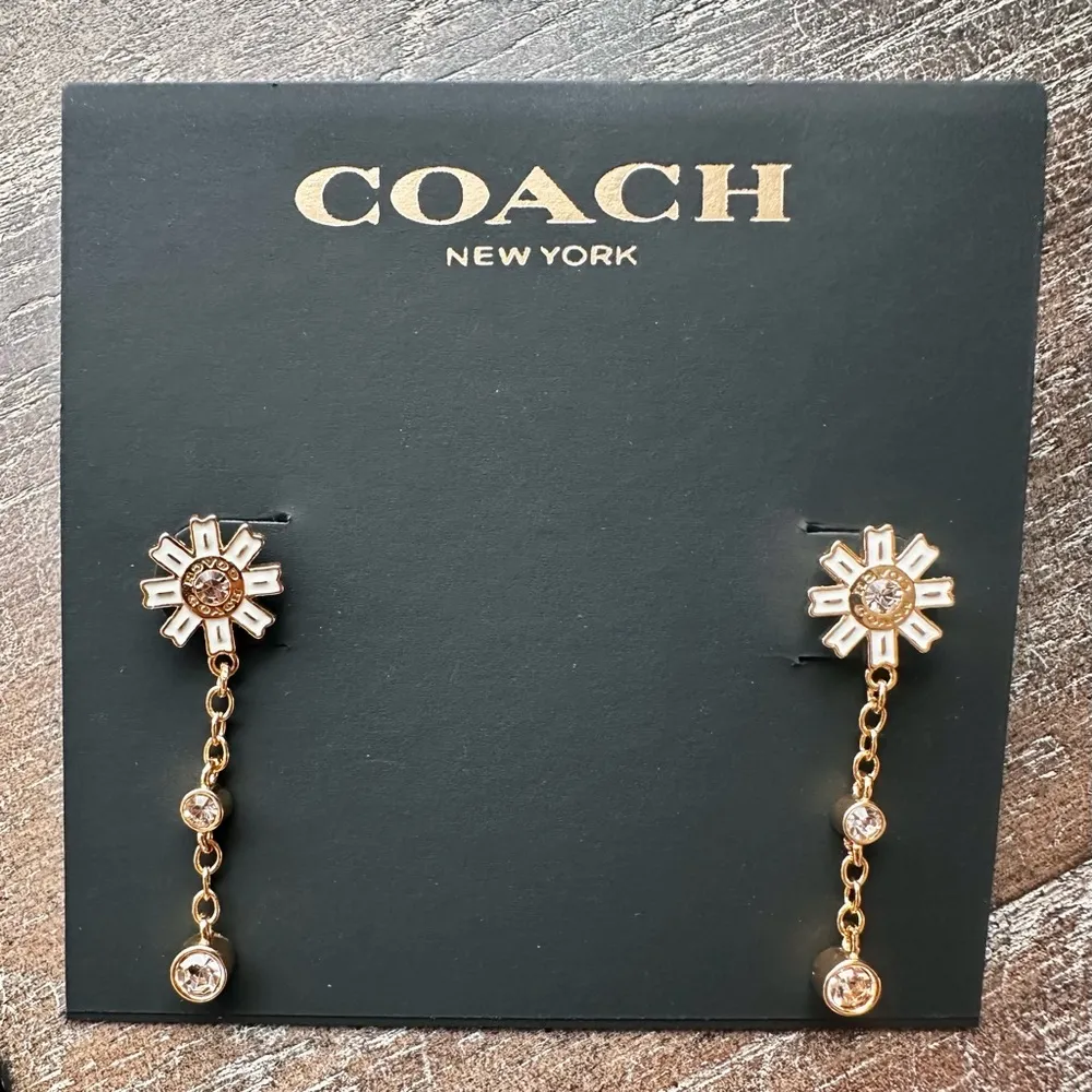 NWT Coach Daisy Dangle Drop Stud Earrings in Gold - Image 2