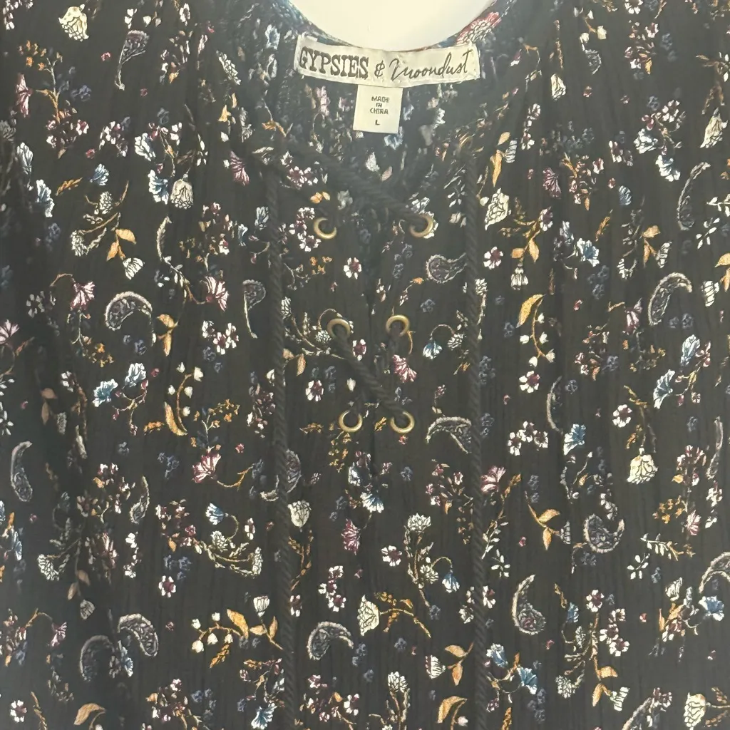 🌙✨ Gypsies & Moondust Cold Shoulder Top Size Large - Image 4