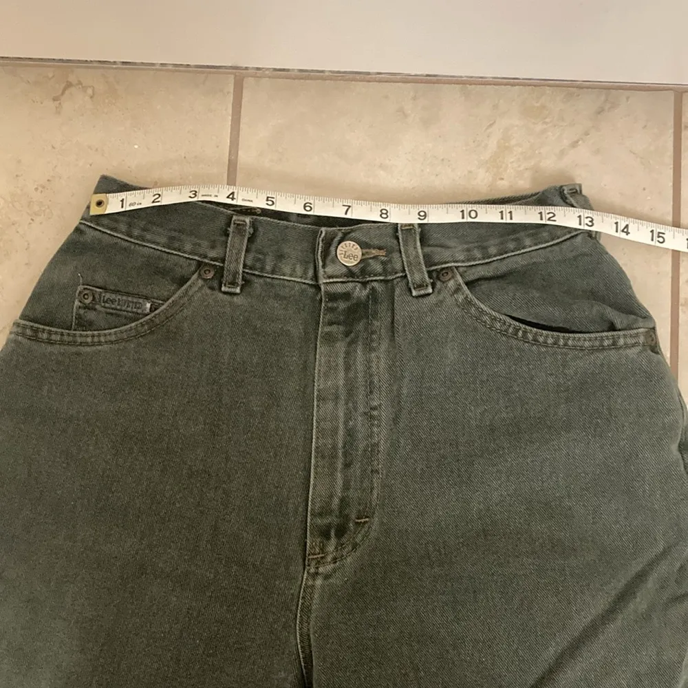 Vintage  Green Mom Jeans - Image 14