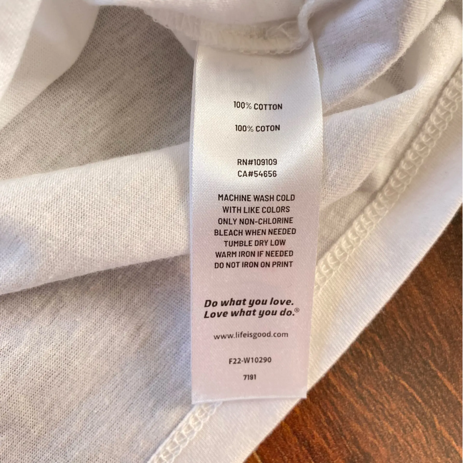 4/$20 Life is Good Don’t Worry Ski Happy Long Sleeve Shirt - Image 4