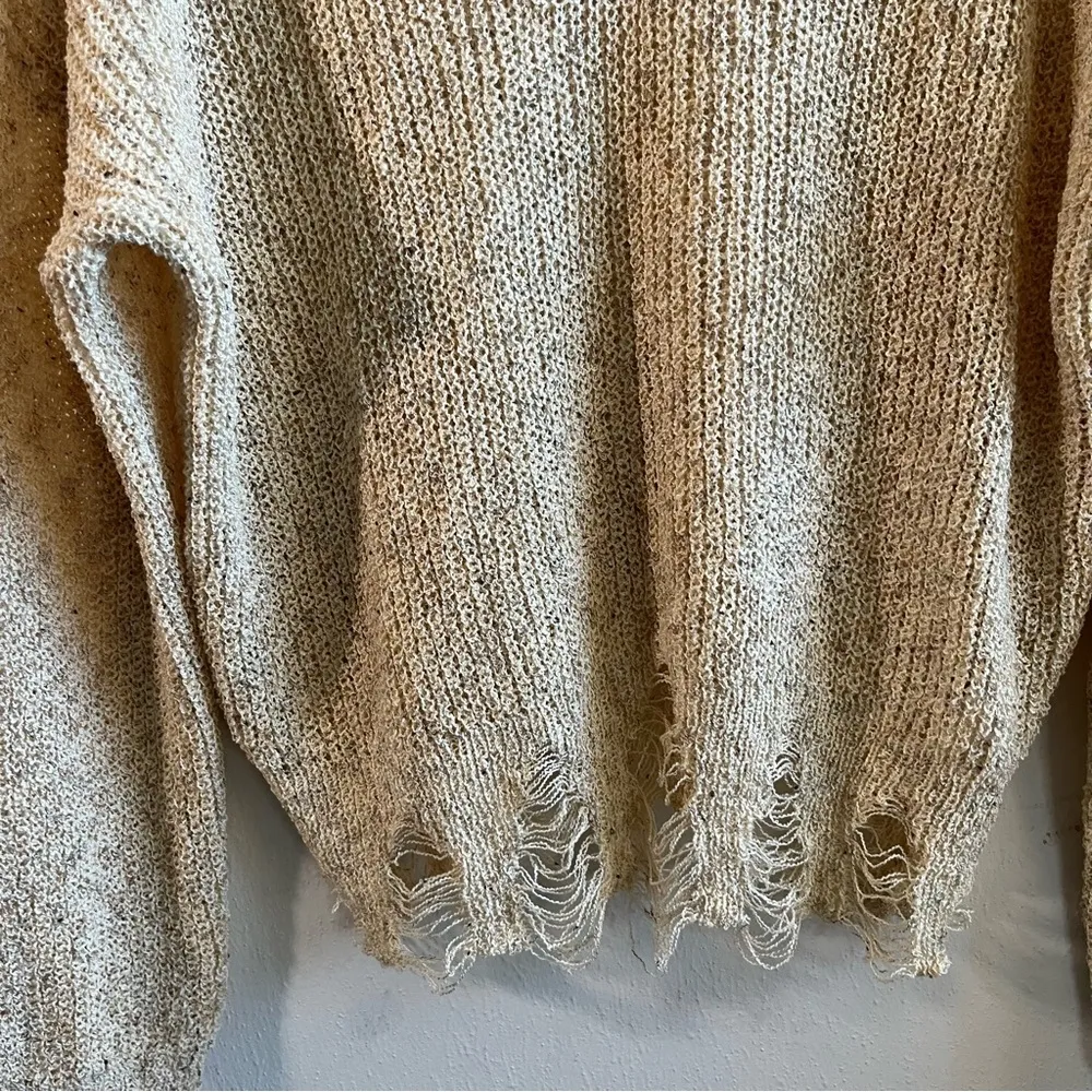 Hayden Los Angeles Sweater Oatmeal Distressed Hem Knit V Neck Sweater Sz L EUC - Image 7