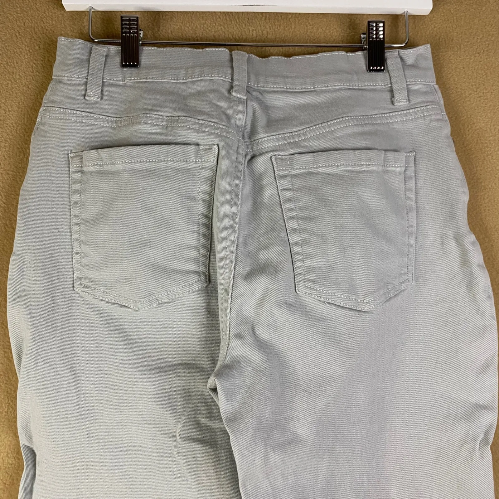 Gloria Vanderbilt Amanda Jeans Women's Light Grey Cropped Capri‎ Casual Sz 6 - Image 5