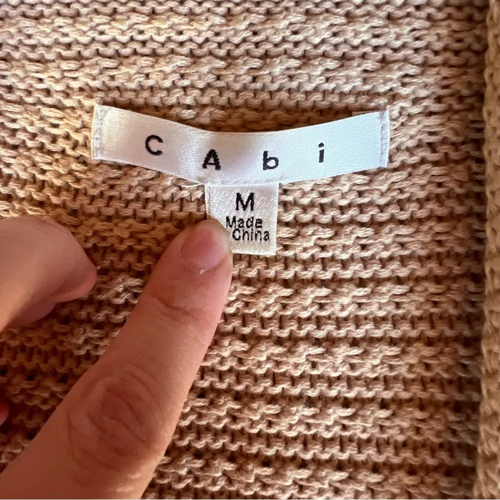 Vintage Cabi Tan Beige Crochet Knitt Short Sleeve Rosette Open Sweater Cardigan - Image 3
