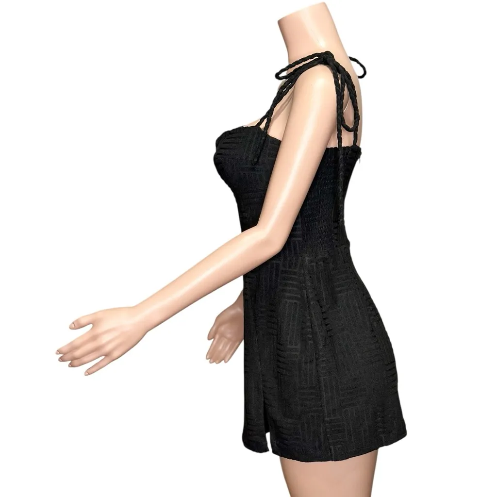 NEW AMANDA UPRICHARD Taylor Skort Romper, Black, Medium - Image 9