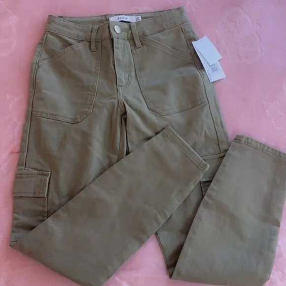 JustFab Green Cargo Pants xs - Image 2