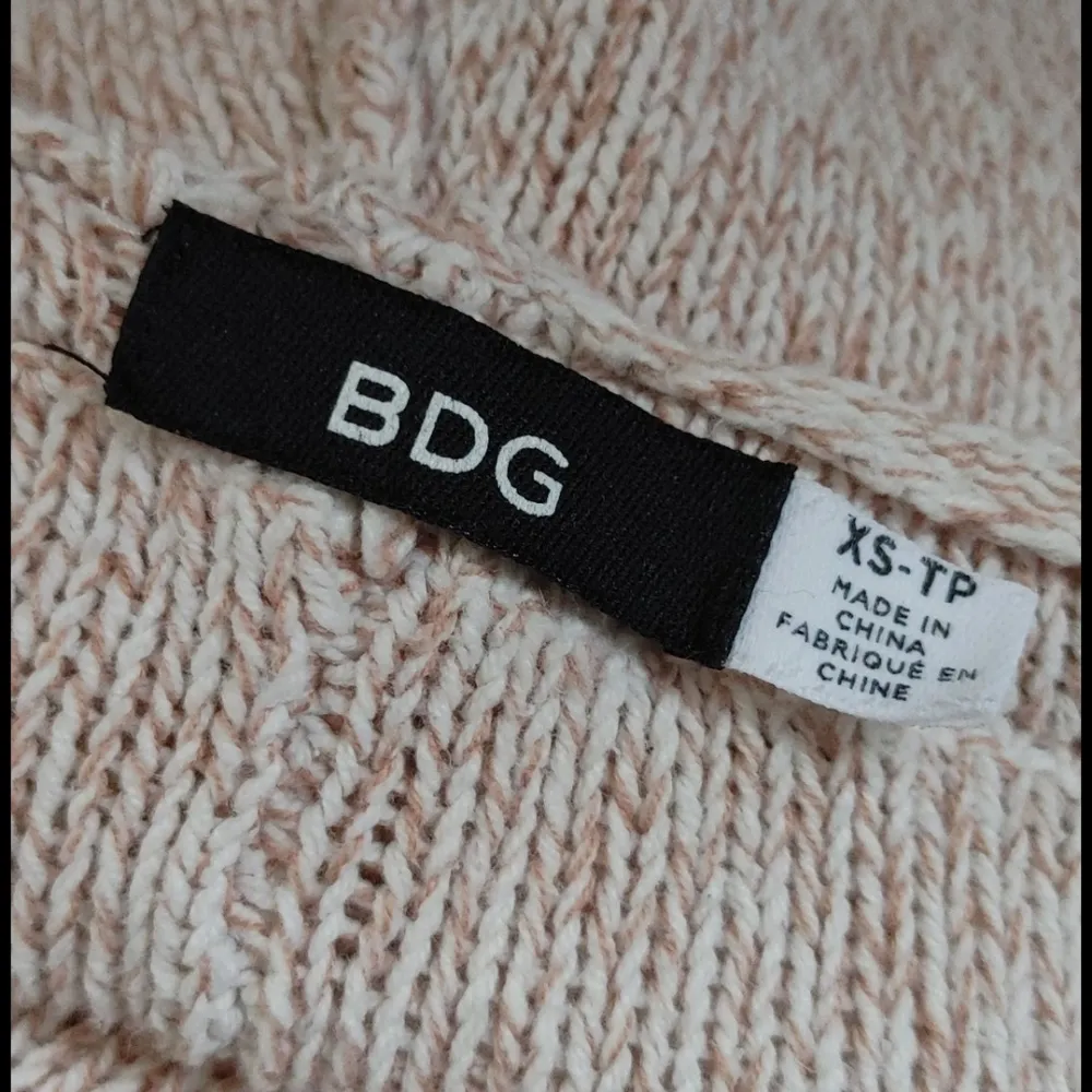 BDG  Batwing Hooded Cardigan Sweater - Image 4