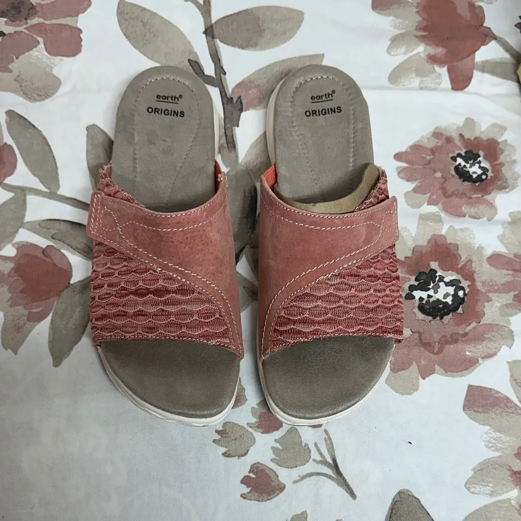 Women's Earth Westley Terra Cotta Suede New in Box - Image 2