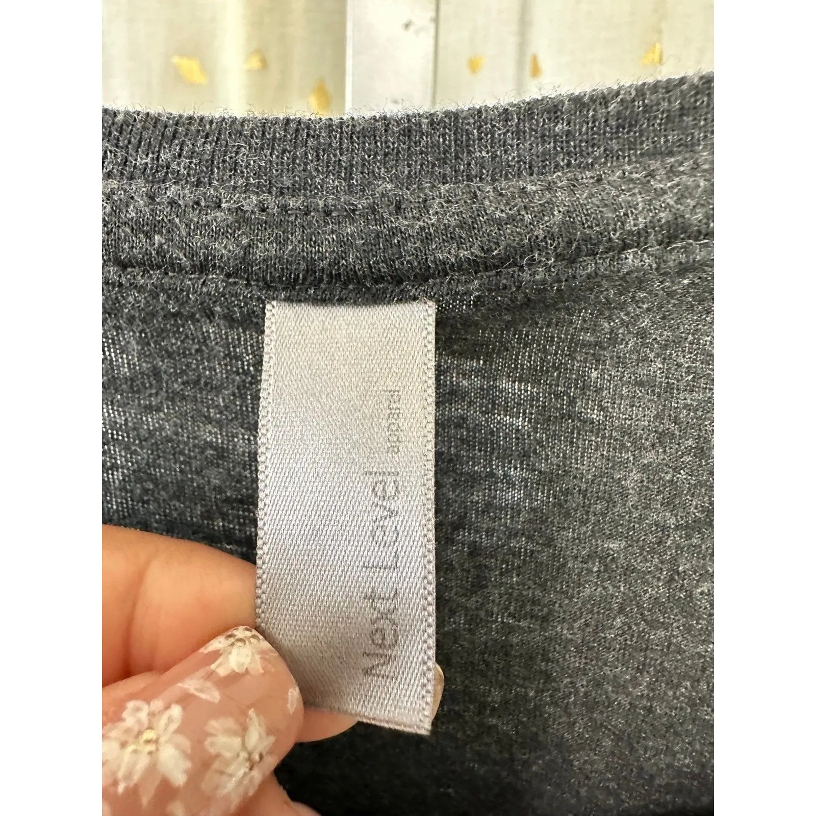 Simply Sisters Hilo Hawaii Signature Logo Crew Neck Hawaiian Tee T - Image 5