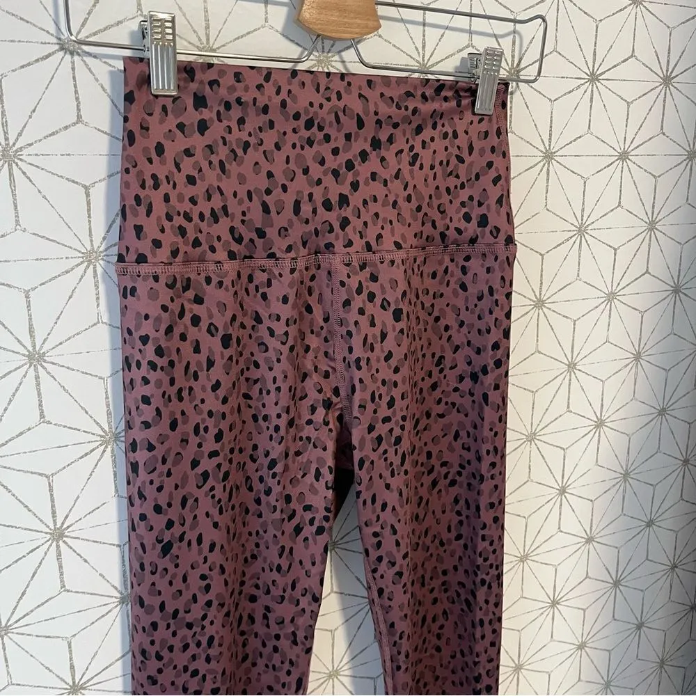 Beyond Yoga Mauve Cheetah Legging 25” - Image 4