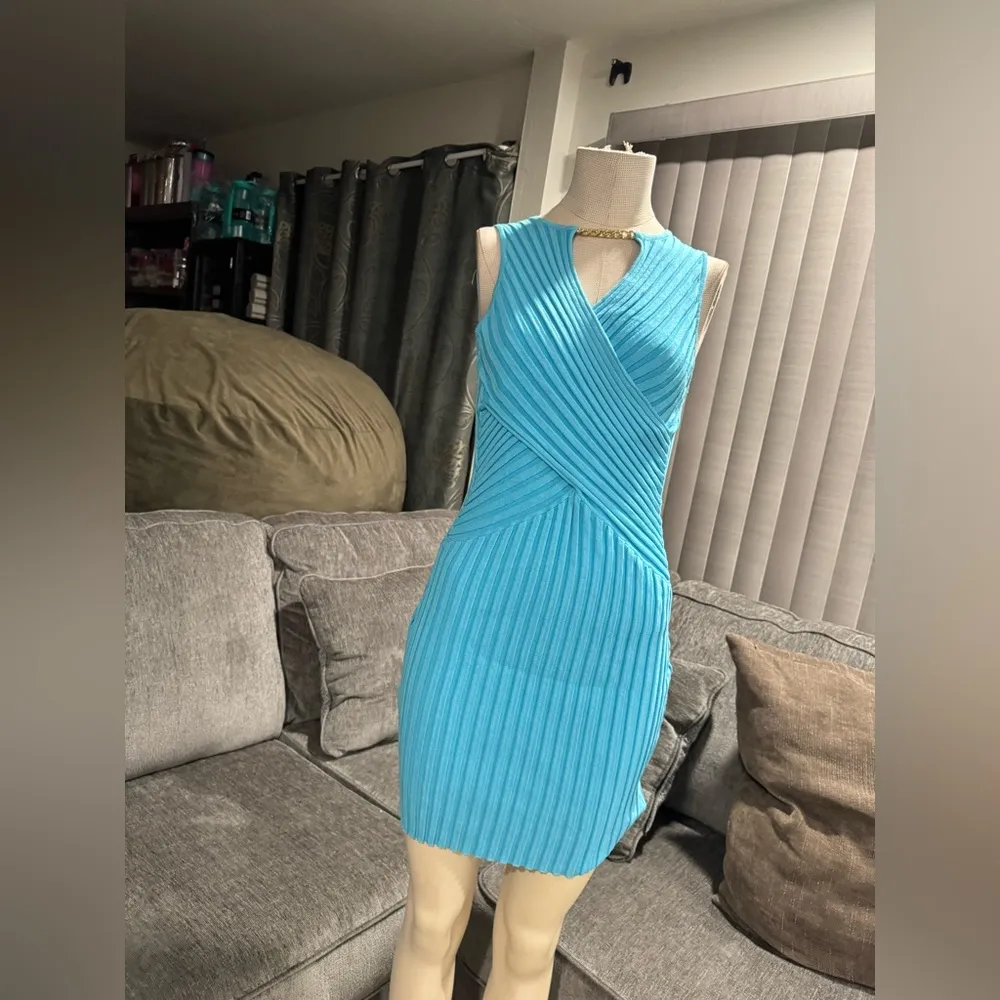 AMTIOUS🌸 chain neck blue dress ✨ Size undefined - Image 5