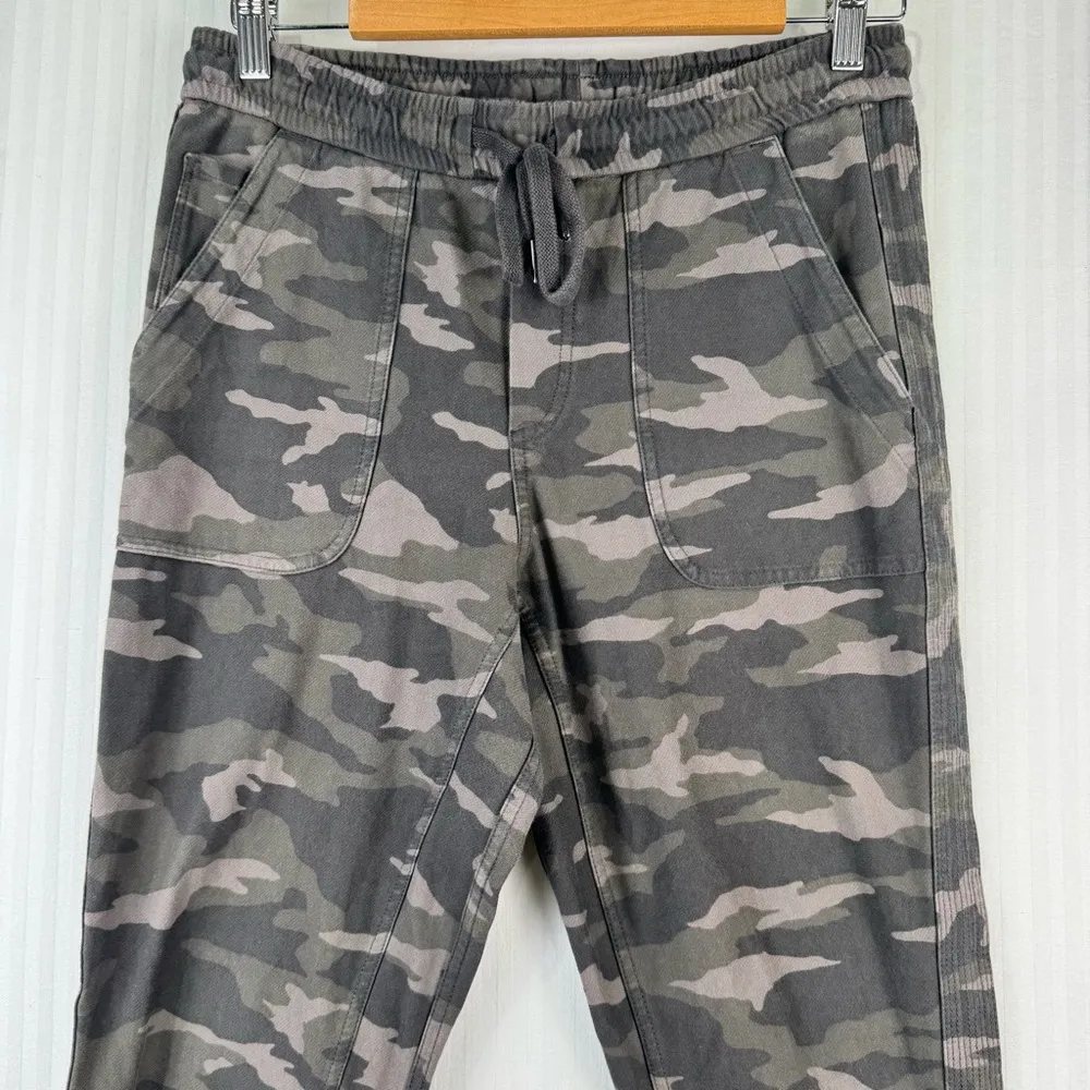 Athleta Farallon Jogger Sweatpants Gray/Green Camo Urban Camouflage Women’s 6 - Image 3