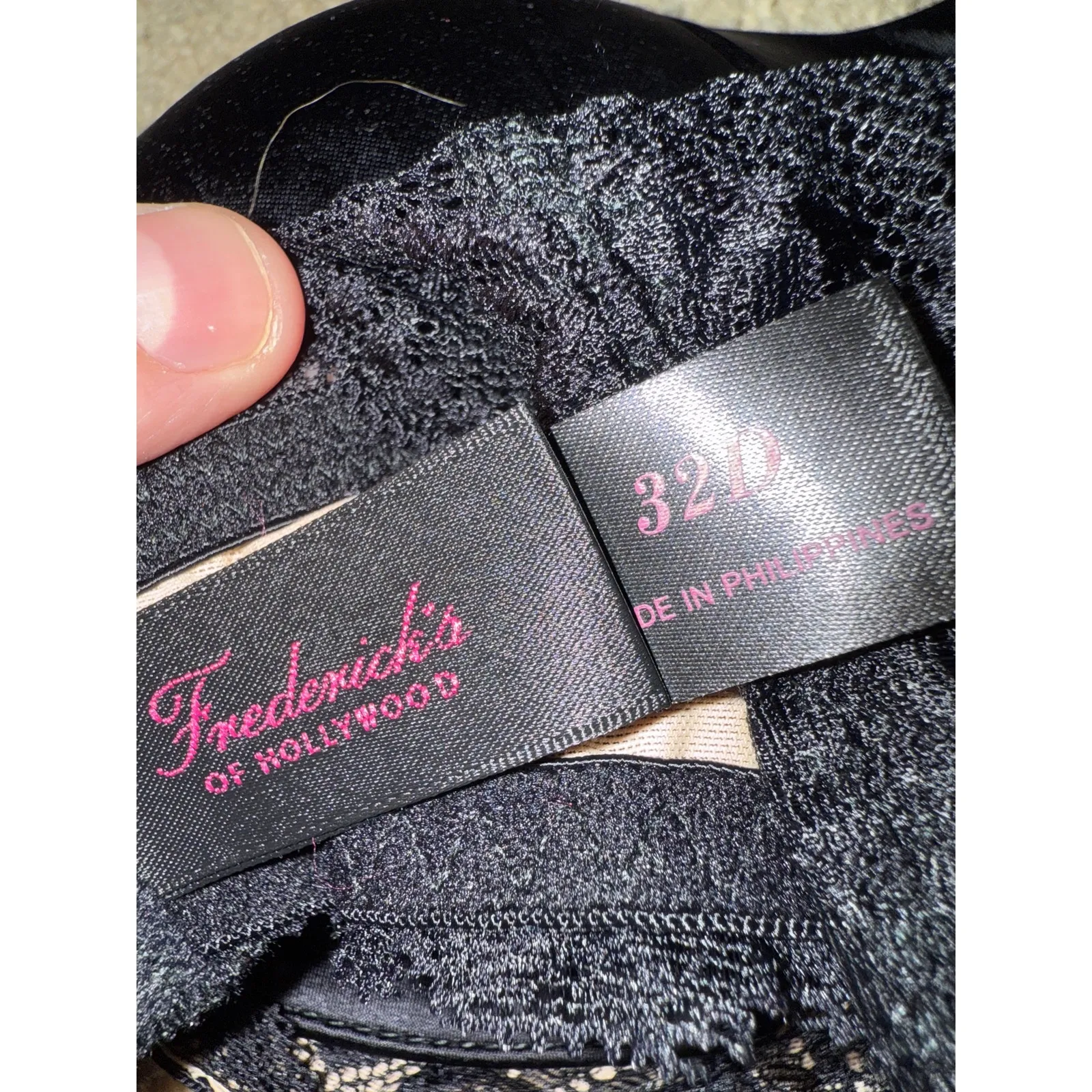 Frederick’s of Hollywood Julieta Black Lace No‎ Wire Push Up Bra Sz 32D NEW - Image 5