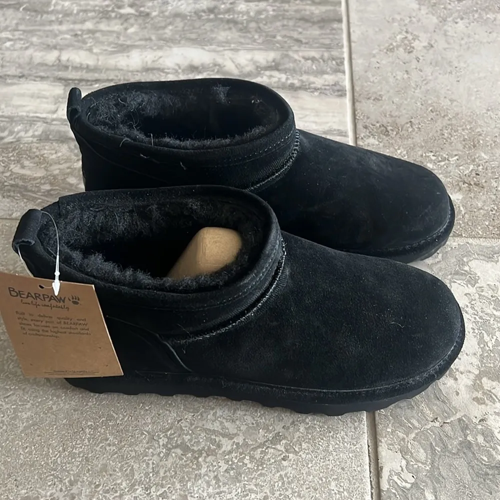 BEARPAW  Super Shorty Booties in Black, NWT, Size 9 - Image 8
