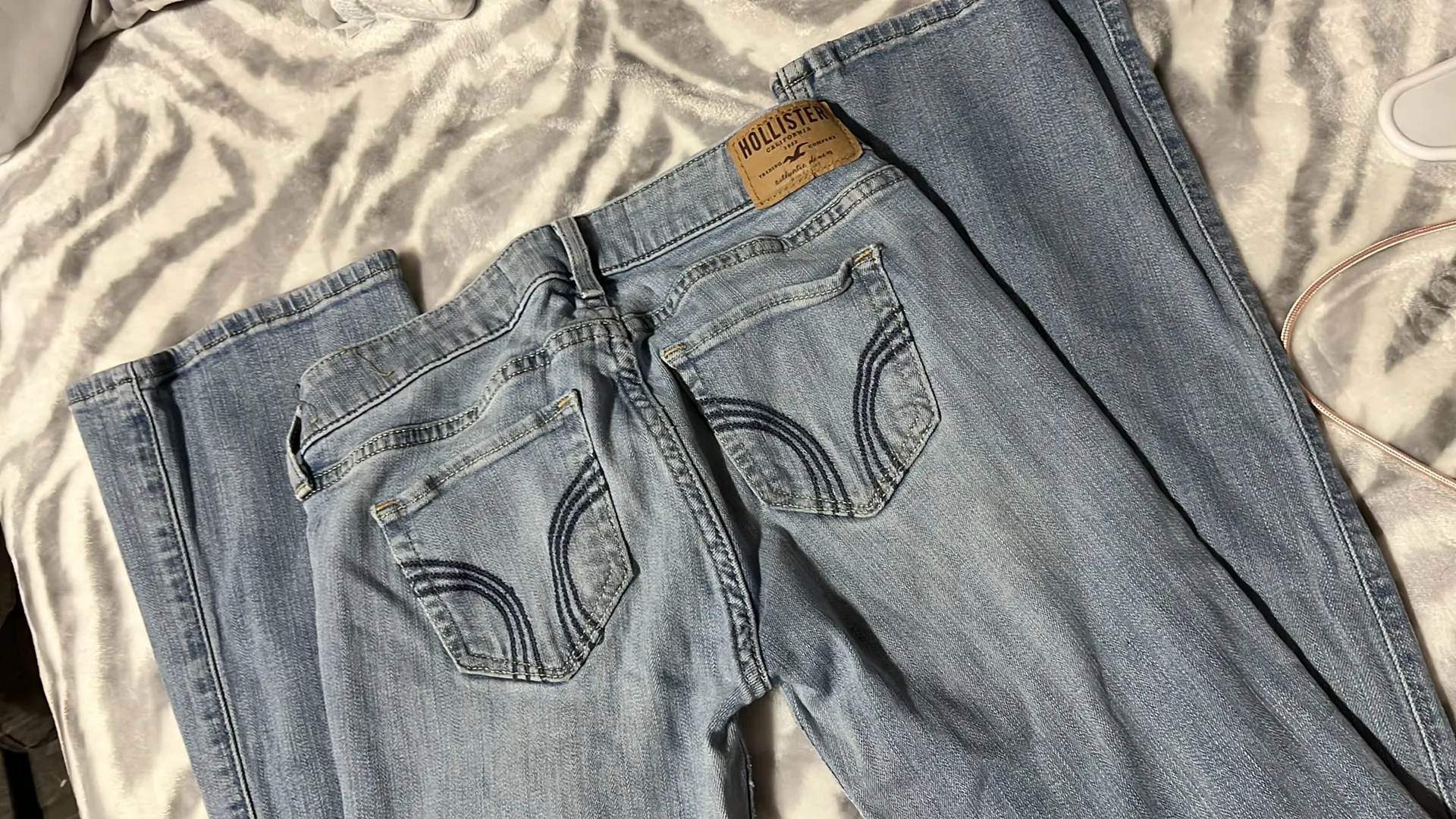 Hollister Bootcut Low-Rise - Image 2